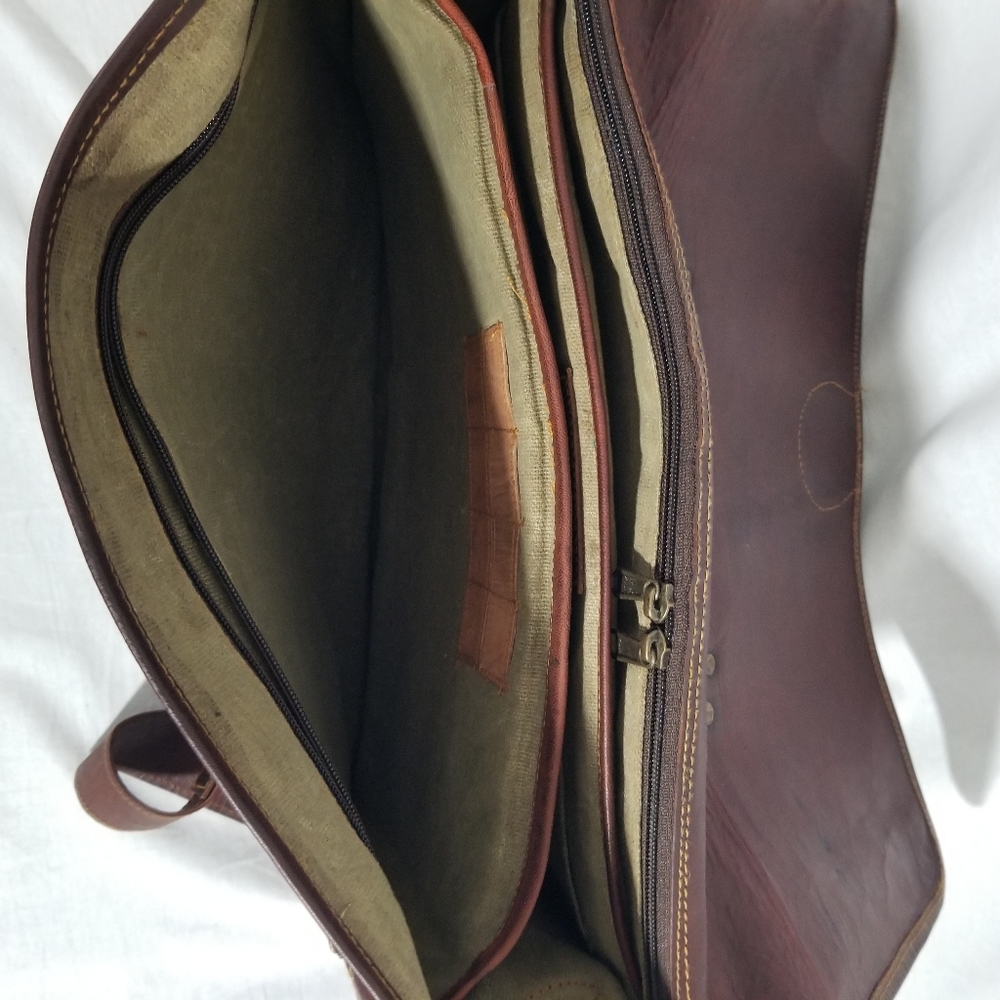 100% Genuine Leather Messenger style briefcase Coated Waxed Leather - Picture 15 of 17